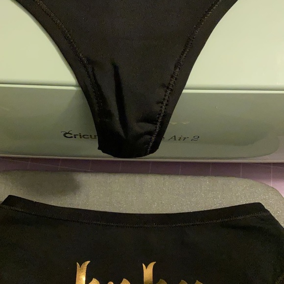 Customizable HEAT transfer vinyl - Picture 4 of 8